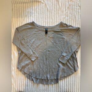 Savvi Grey Quarter Sleeve Crew Top!